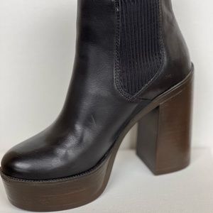 Steve Madden platform ankle boot black